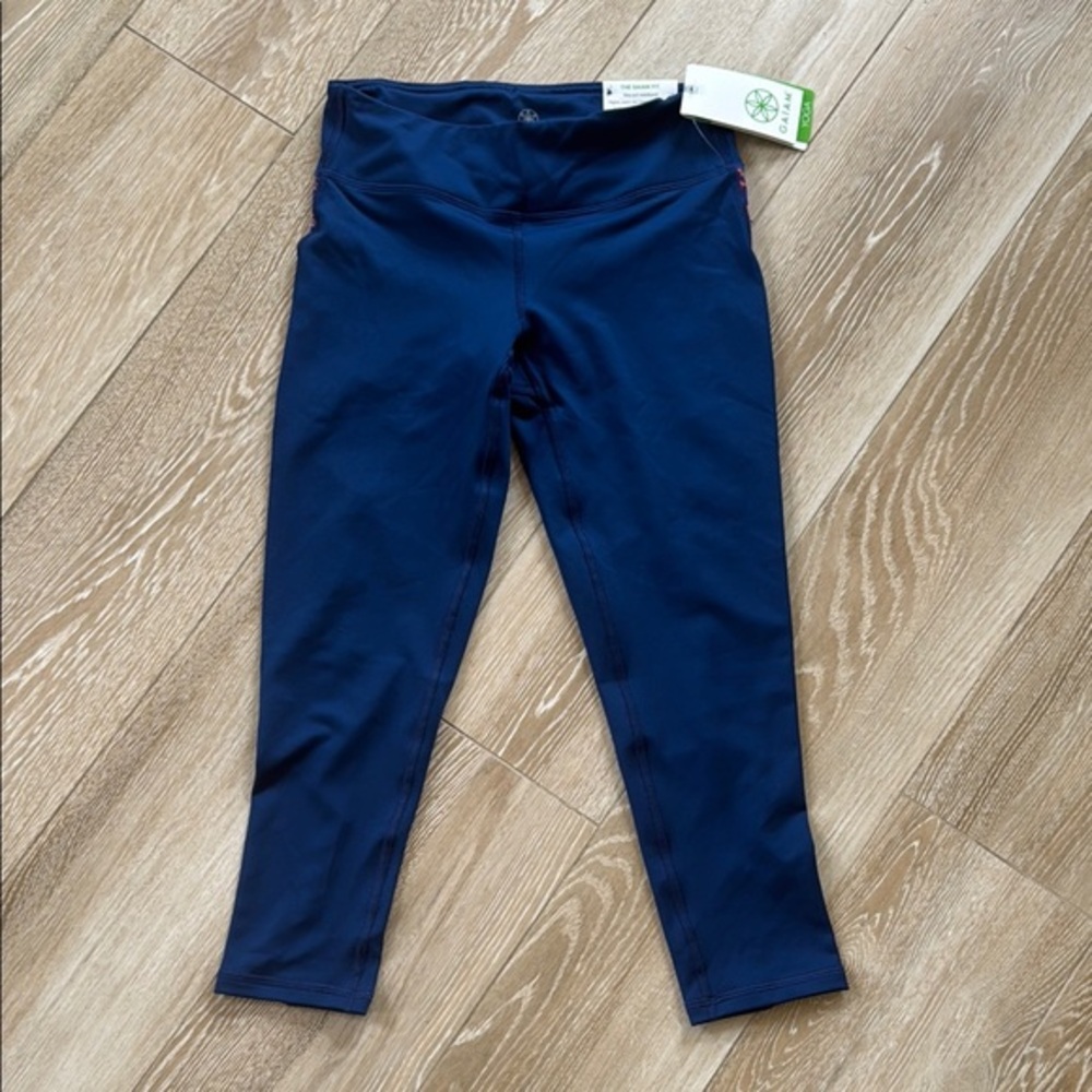 NWT Gaiam Breathe Yoga Capri  Navy Leggings XS